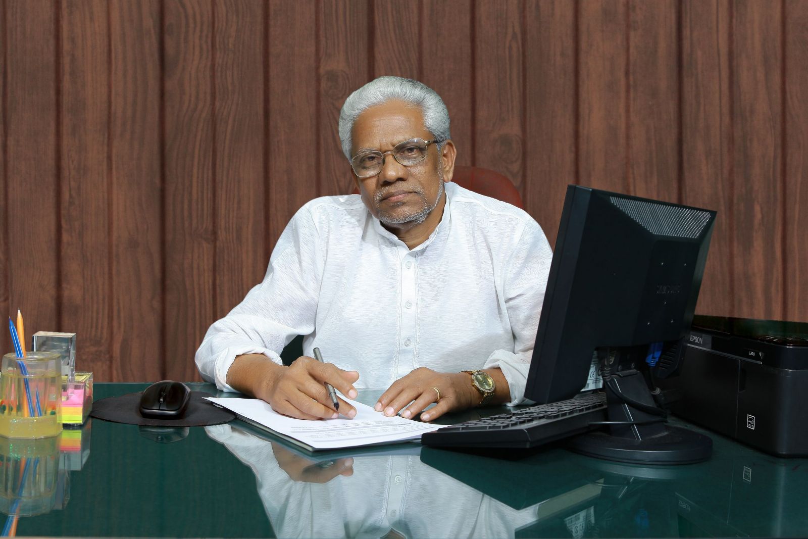 Prof. Maloor Muraleedharan, Principal of Sree Narayanaguru College of Advanced Studies, Mezhuveli